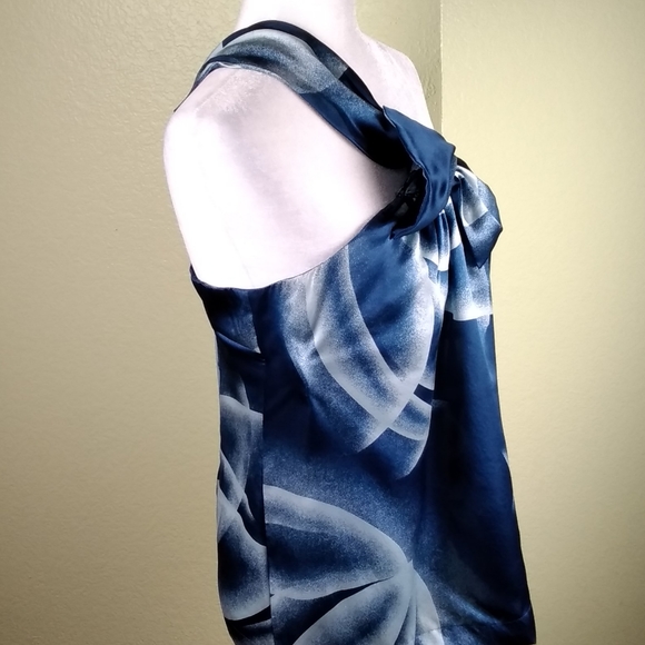 Sexy Blue And White One Shoulder Silk Top By BCBG. - Picture 3 of 8